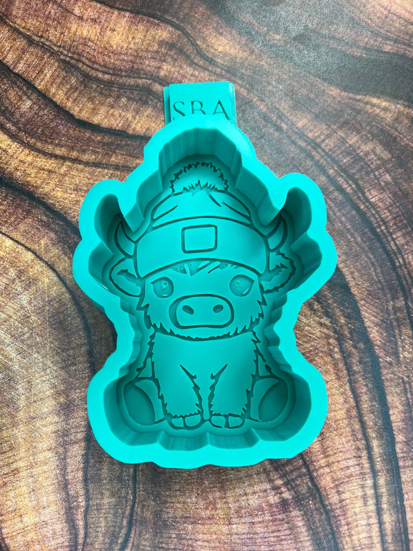 Highland Cow with Beanie Freshie Mold