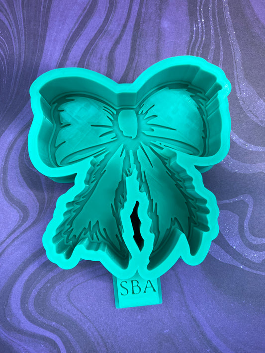 Green Guy Bow Silicone Freshie Mold