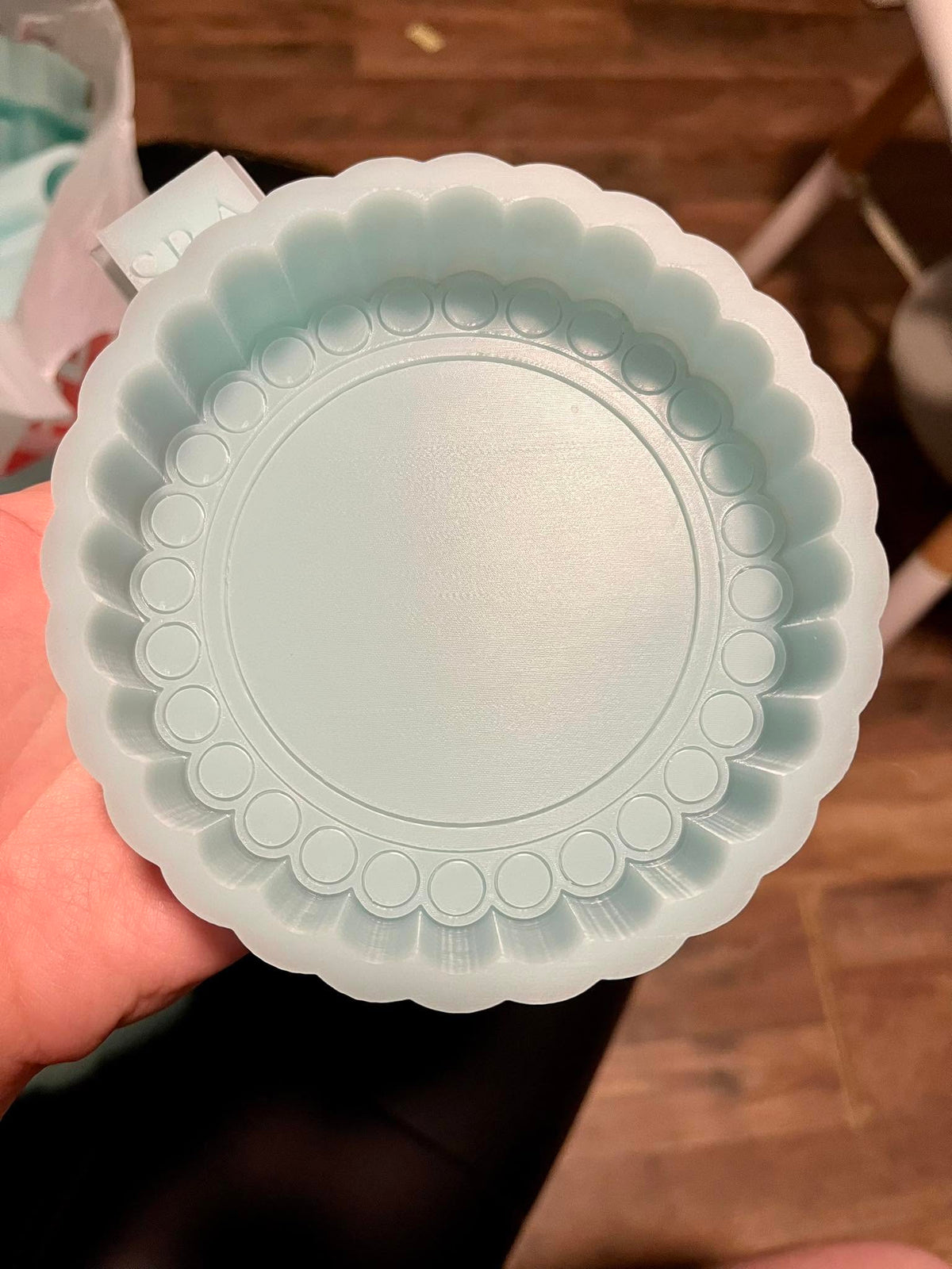 Scalloped 3" Circle (Fits 8 mm Pearls) Silicone Freshie Mold