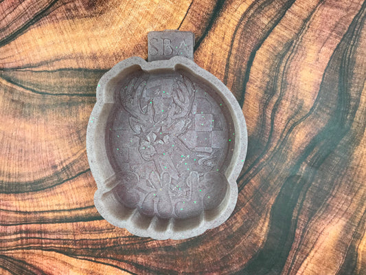 Elks Checkered with Star Eyes Freshie Mold (B-Grade)