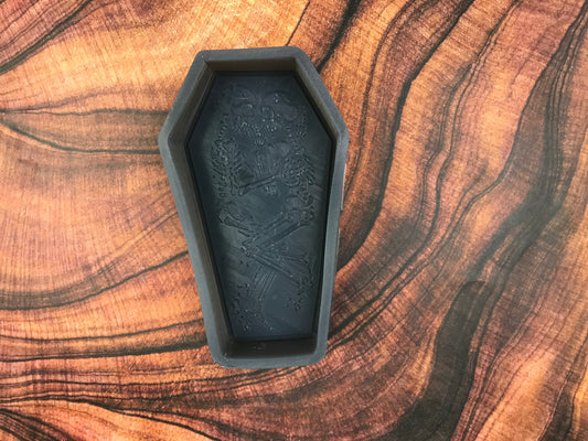 Two Skeletons Cuddling in Coffin Freshie Mold (Non-SBA)