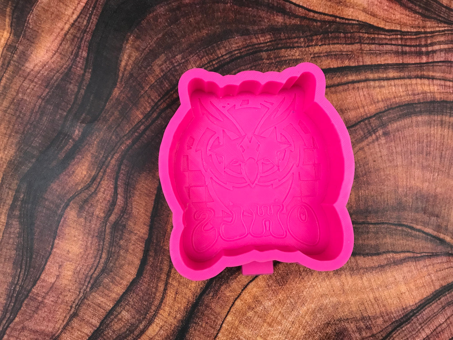 Owls Checkered with Star Eyes Freshie Mold